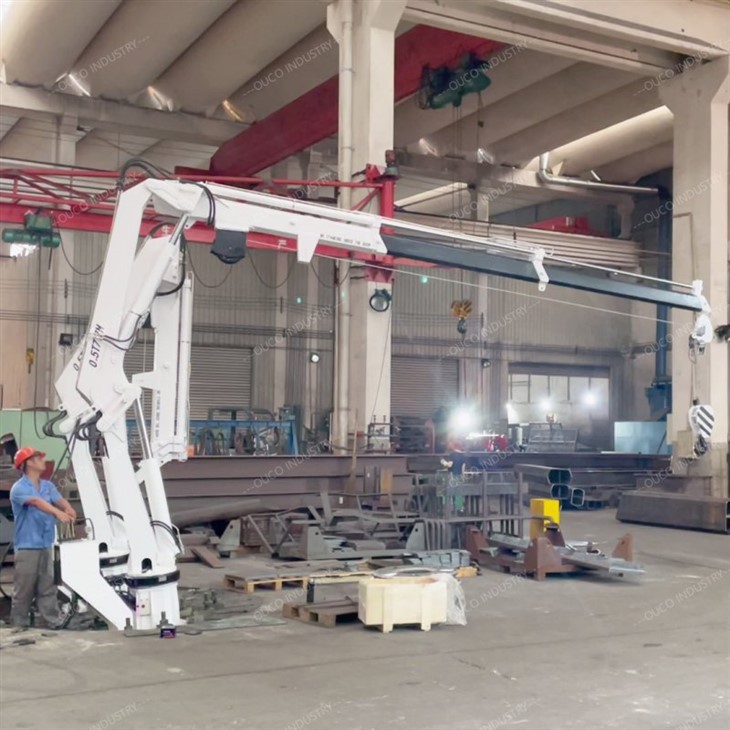 0.5T7.7M Marine Foldable And Telescopic Small Crane